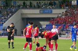 B体育体育网站入口-足球赛场上每一次进攻都牵动着球迷的心