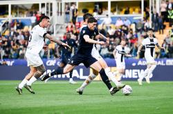 B体育体育视频-尤文图斯客场作战勇夺三分，队员士气高涨备战下轮的简单介绍