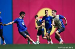 B体育体育官方入口-巴塞罗那攻守兼备，争取冠军