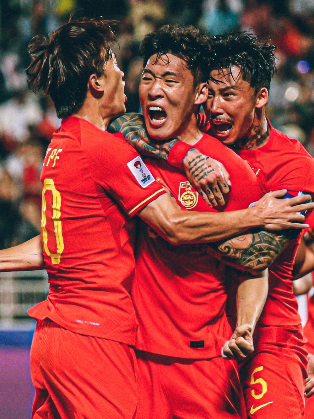 国内球员出色发挥,球队团结拼搏的简单介绍 国内球员出色发挥,球队团结拼搏的简单介绍