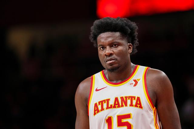 包含火箭胜公牛，卡佩拉球场表现出色的词条