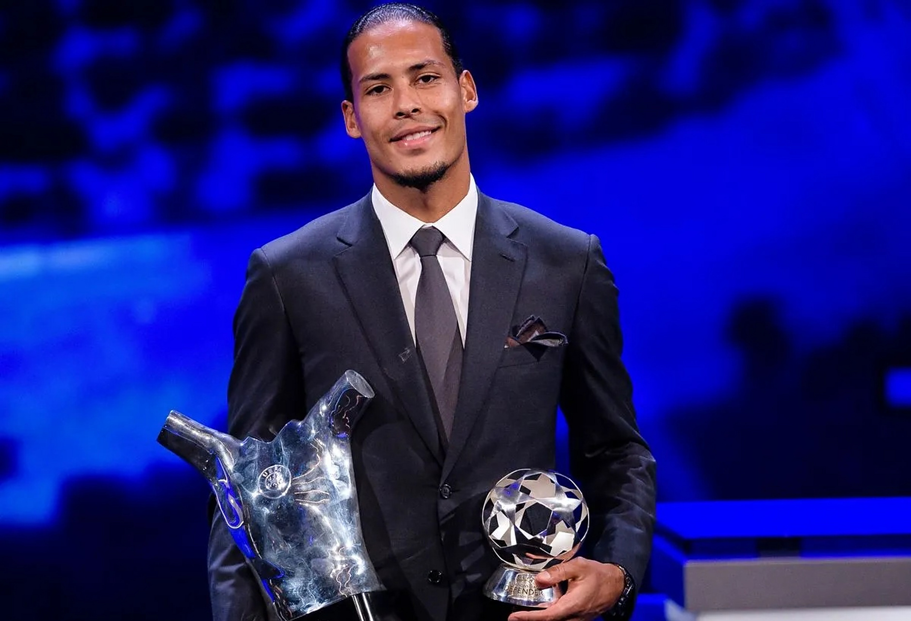 利物浦主教练确认范迪克受伤情况的简单介绍