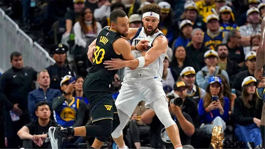 勇士惨败独行侠,库里苦战奋力但功亏一篑的简单介绍 勇士惨败独行侠,库里苦战奋力但功亏一篑的简单介绍