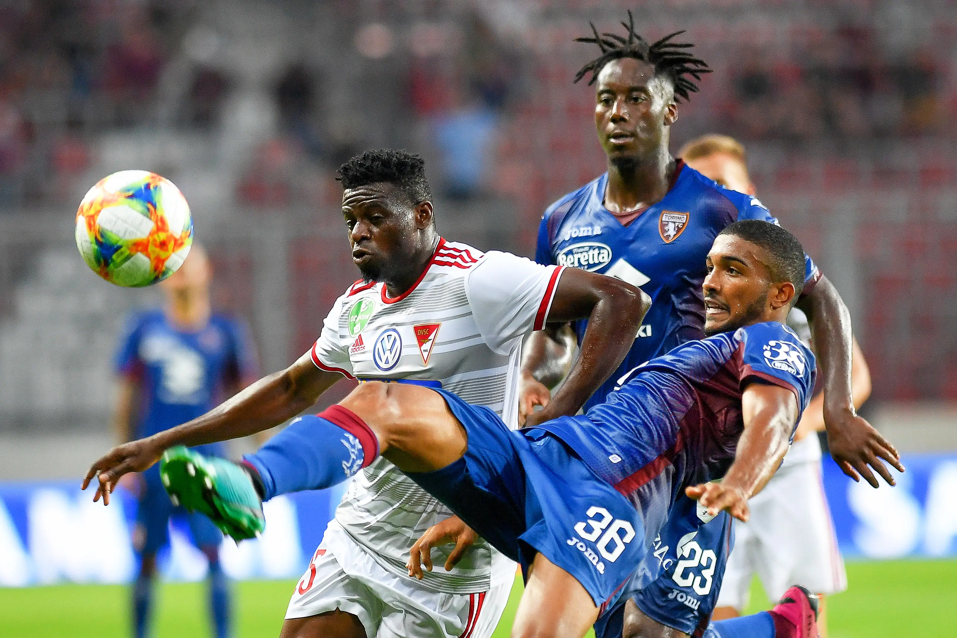 包含热那亚遭遇佛罗伦萨绝杀，意甲降级区局势扑朔迷离的词条