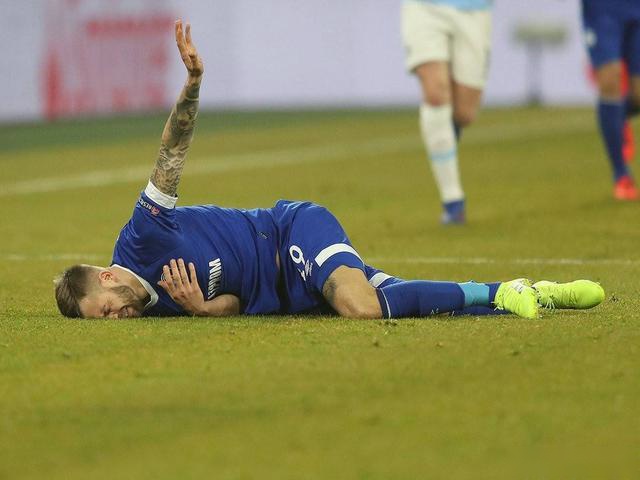 沙尔克客场失利，保级前景堪忧的简单介绍