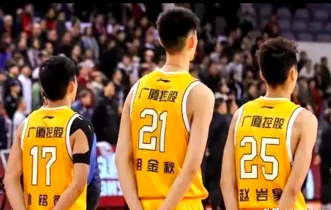 广厦队和对手战成平局，难分胜负