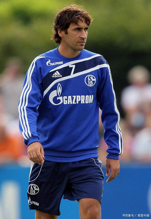 德甲劲旅沙尔克04遭遇四连败,陷入泥潭深渊 德甲劲旅沙尔克04遭遇四连败,陷入泥潭深渊