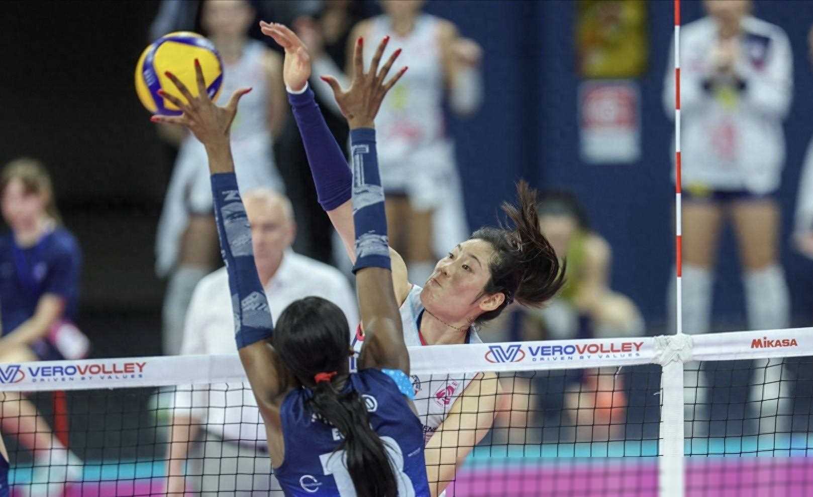 关于湖南队在比拼中取得胜利，积累信心的信息