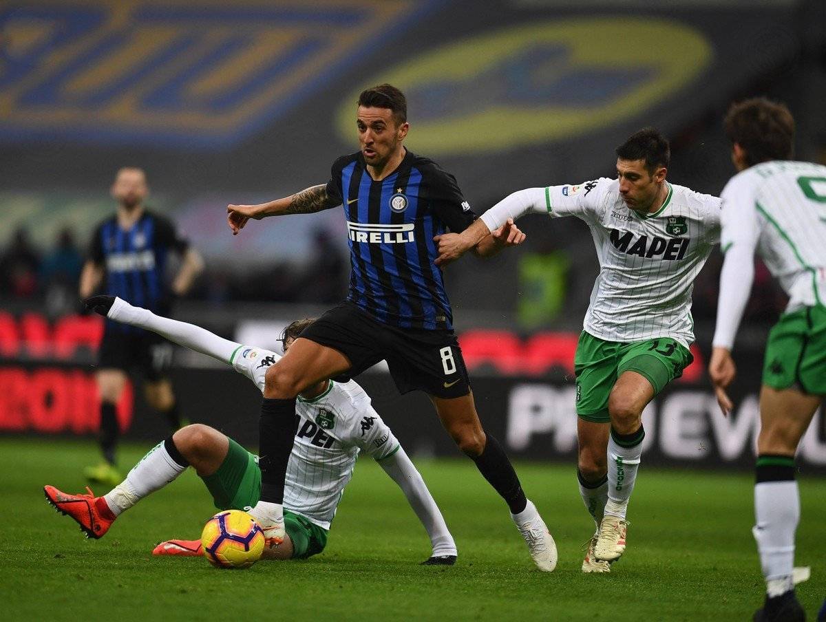 包含阿拉维斯客场平局，球队保持不败的词条